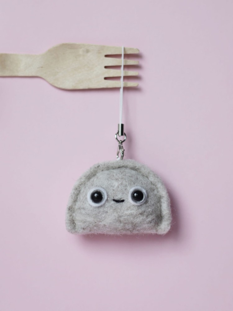 PIERÓG / brelok wełniany / rękodzieło