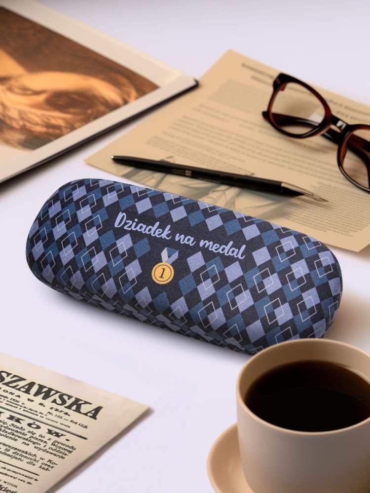 DZIADEK NA MEDAL / etui na okulary
