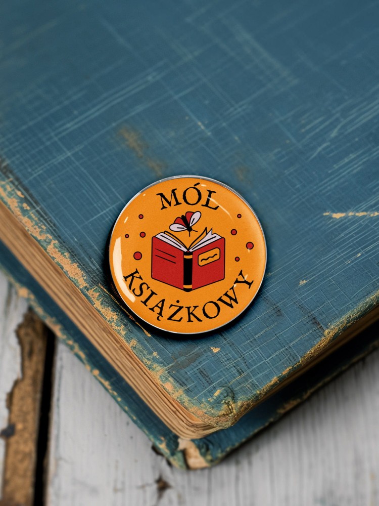 MÓL KSIĄŻKOWY / przypinka