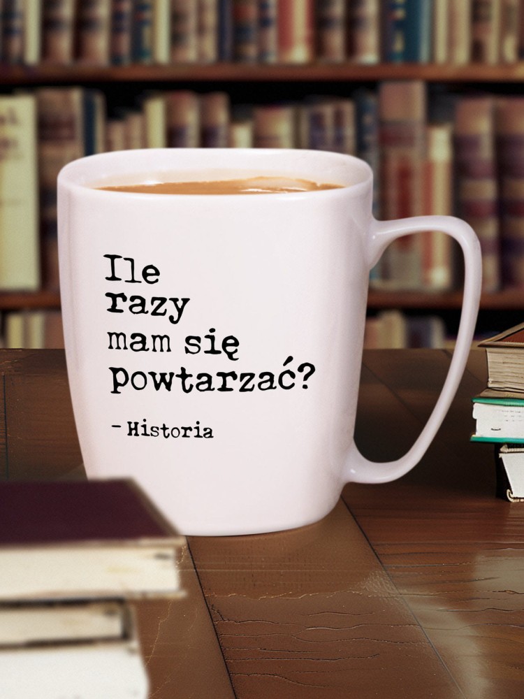 HISTORIA / kubek biały z uchem