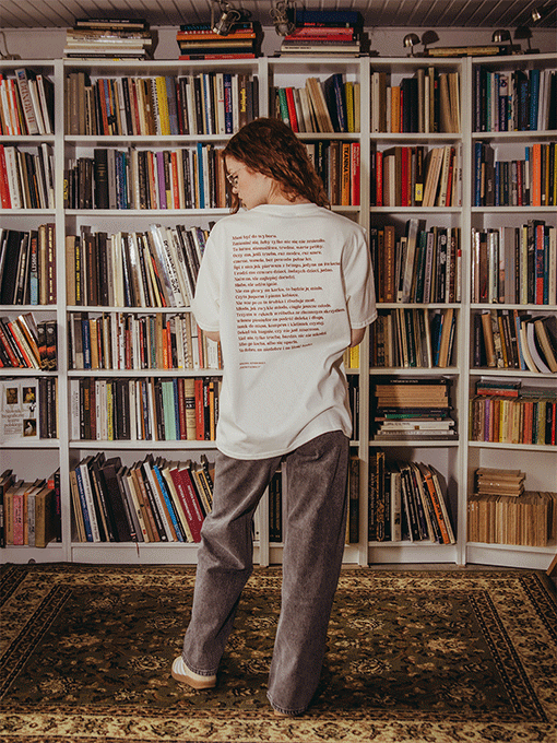 koszulki-szymborska-na-dobre-na-niedobre-tekst-gif.gif