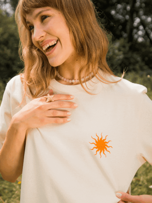 SŁOŃCE / Anna Świrszczyńska / koszulka oversize unisex  / beżowa