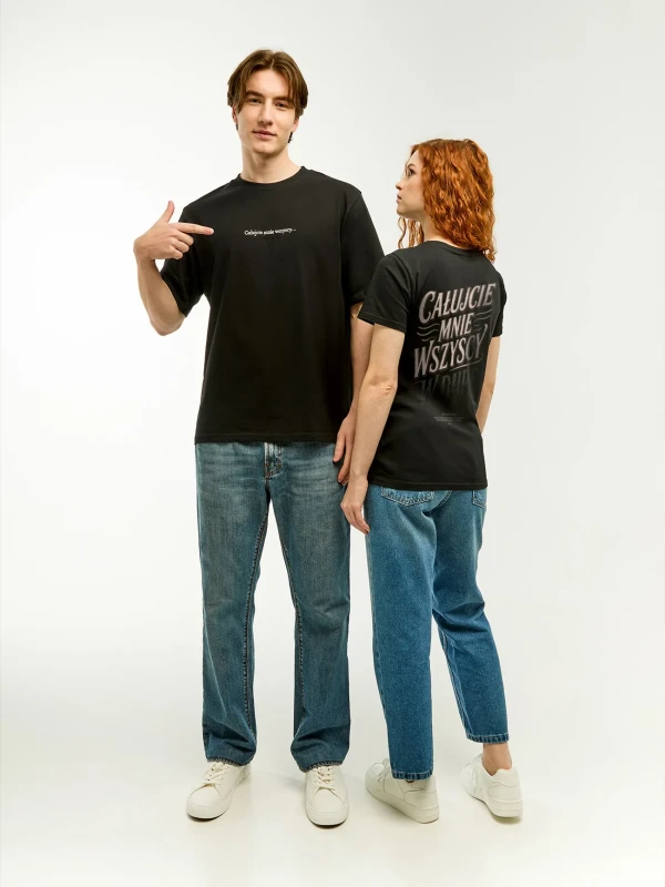 koszulka-oversize-calujcie-mnie-wszyscy-tuwim.webp