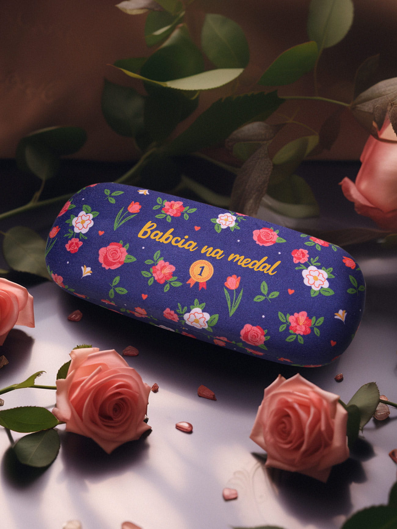 BABCIA NA MEDAL / etui na okulary prezent dla babci